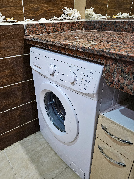 Florenza Khamsin 2kk / Arabia / bazén